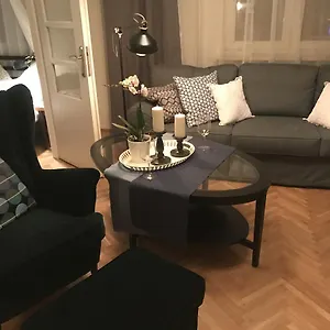 https://stare-miasto-miodowa-26.warsawhotelspoland.com